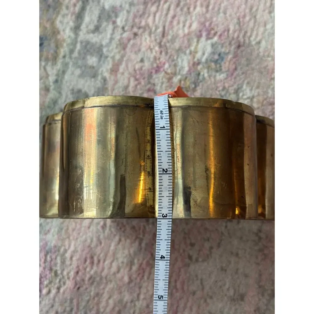 VTG 1950s MCM Brass Flower shaped Decorative Trinket Box Vintage Solid Brass